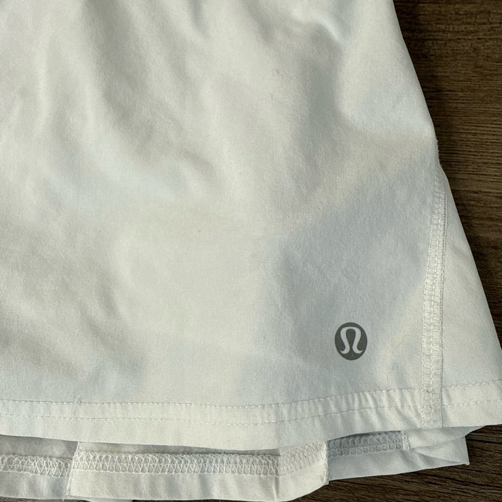 Lululemon Women’s Run: Speed Skirt, White, size 8 - Picture 5 of 12